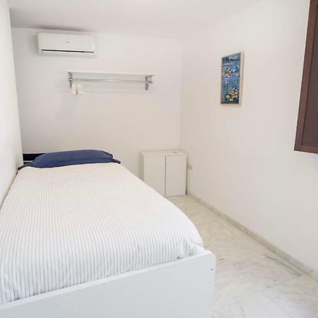 Rentalsevilla Espacioso Duplex En La Puerta Real Exterior photo